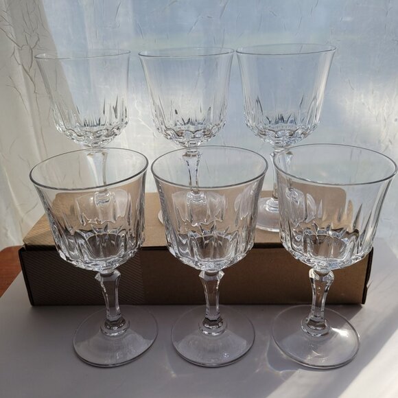 Set Of 6 Vintage Crystal Clear Wine Glasses With Elegant Stem Design - Picture 2 of 10